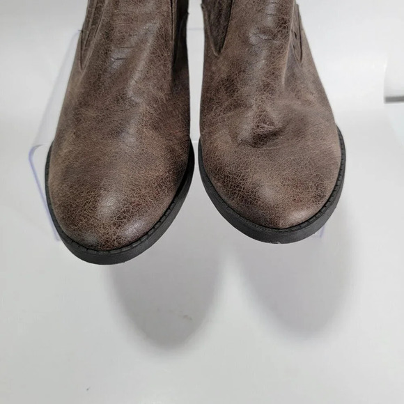 Indigo Womens‎ 9.5 Brown Slip On Ankle Shoes Casual Synthetic - Picture 3 of 11